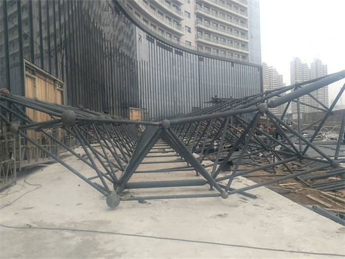 克拉玛依万豪酒店雨棚网架